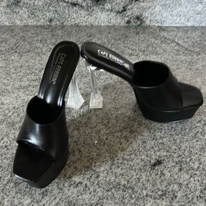 Cape Robbin size 7 heels